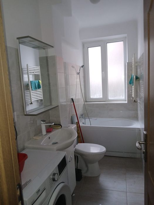 Închiriez apartament 2 camere nedecomandate