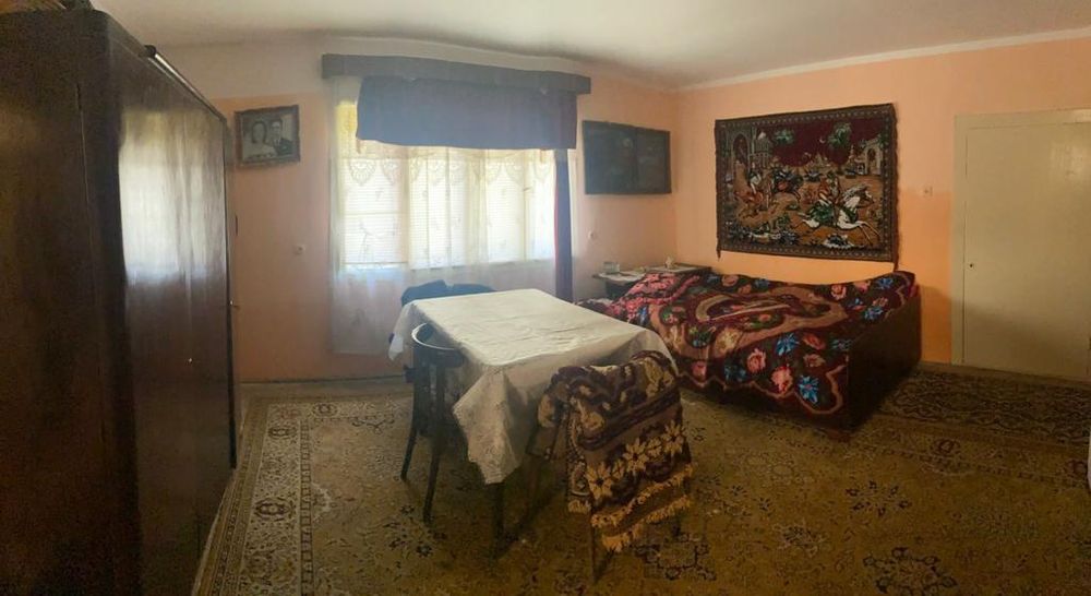 Casă de vânzare...