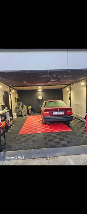 Vand garaj auto .folosit pt detailing..