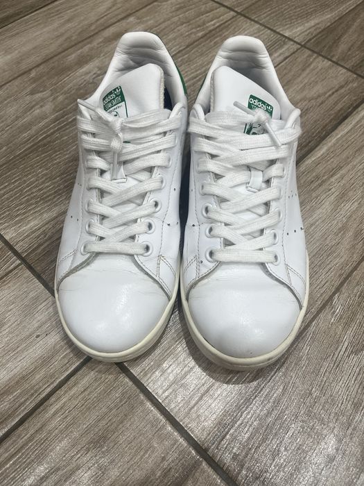 Продам кроссовки adidas