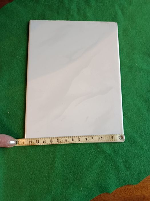 Плитка кафельная.