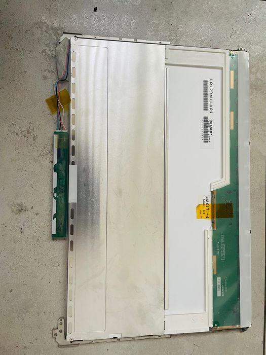 Display SHARP, laptop.