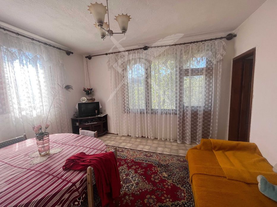 Продава се Къща в с. Забърдо, Област Смолян - 279 кв.м за 1319 €/кв.м - Снимка #1