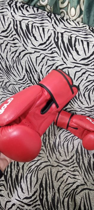 Боксерские перчатки, б/у