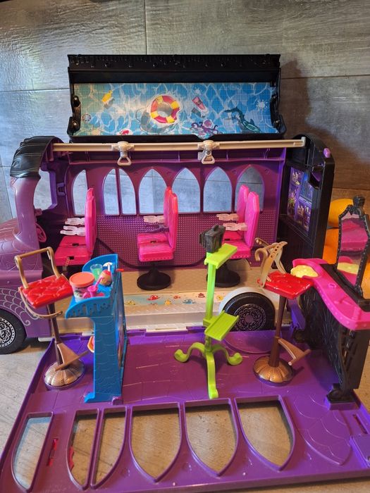 Autobuz Monster High Ghoul Mobile