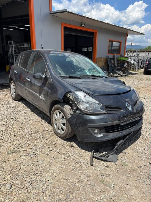 Renault Clio 1.6i 65 kw на части