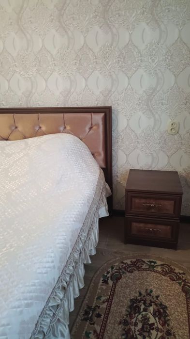 Продам спальный гарнитур