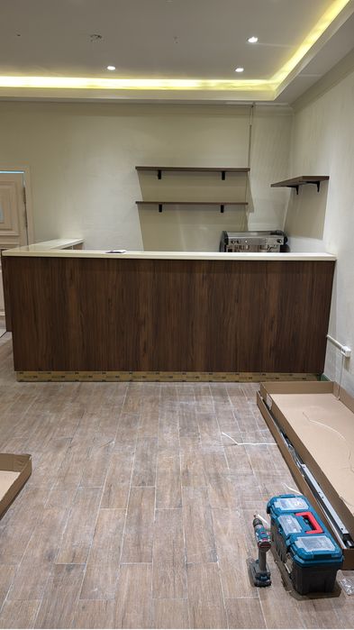 Барная стойка с искуственной кафелю