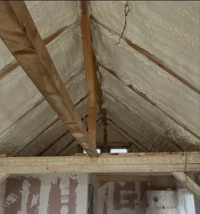 Izolatie cu spuma poliuretanica / izolatii fonice hidro