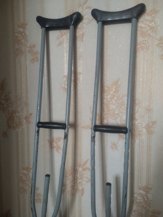 Костыли подмышечные Продали
