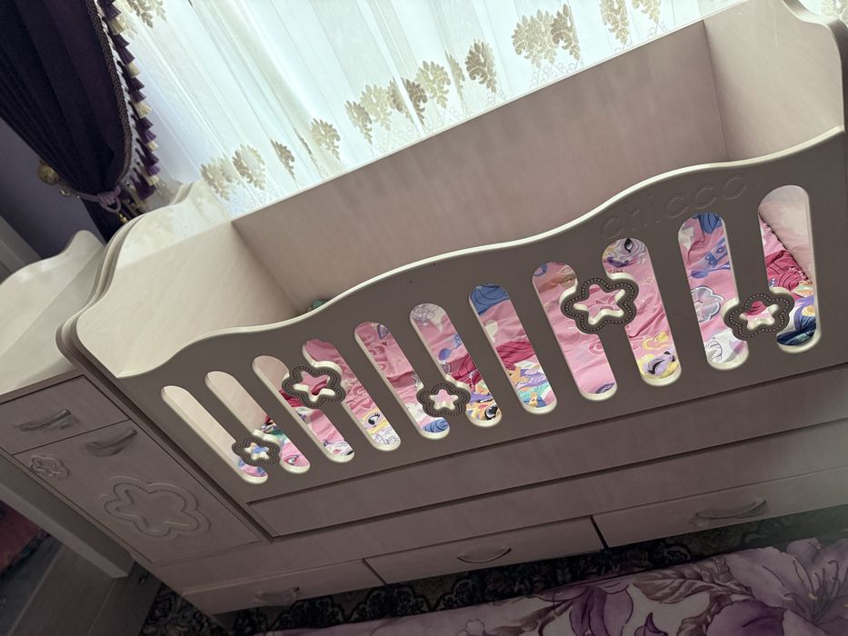 Детская кроват в хорошем состоянии