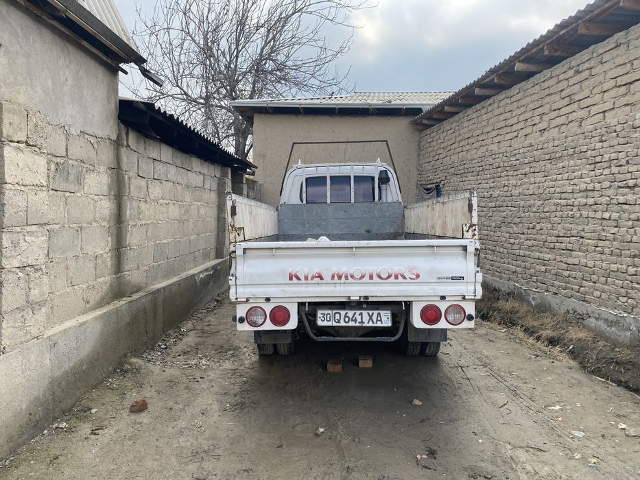 Киа бонго сотилади