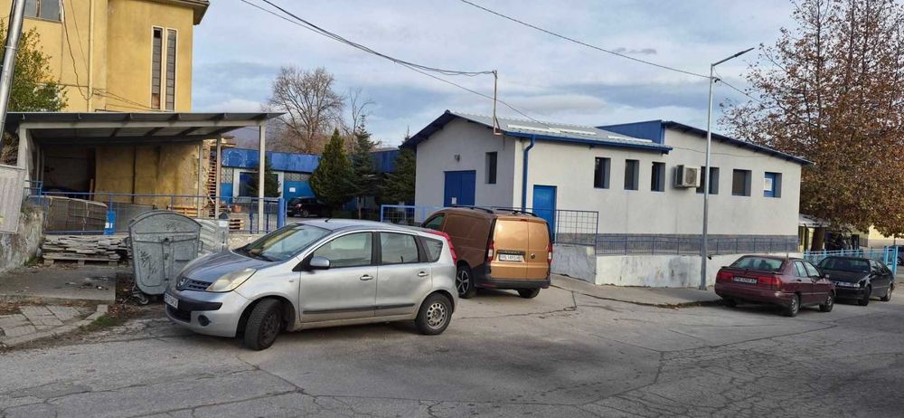 450 кв.м. промишлено помещение под наем