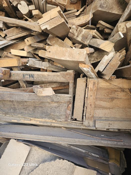 Утин сотилади бир мошин чикади