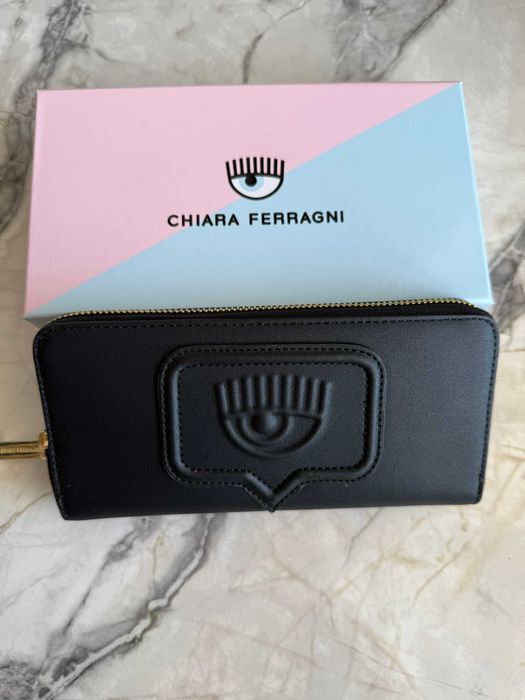 нов портфейл Chiara ferragni