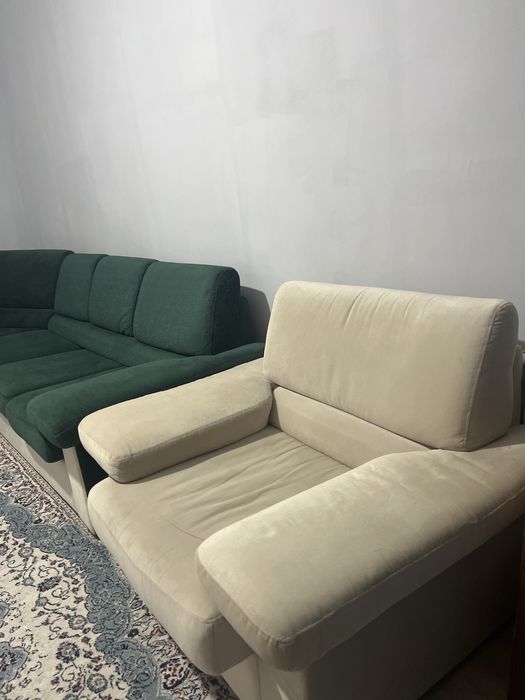 Диван угловой с 2мя креслами