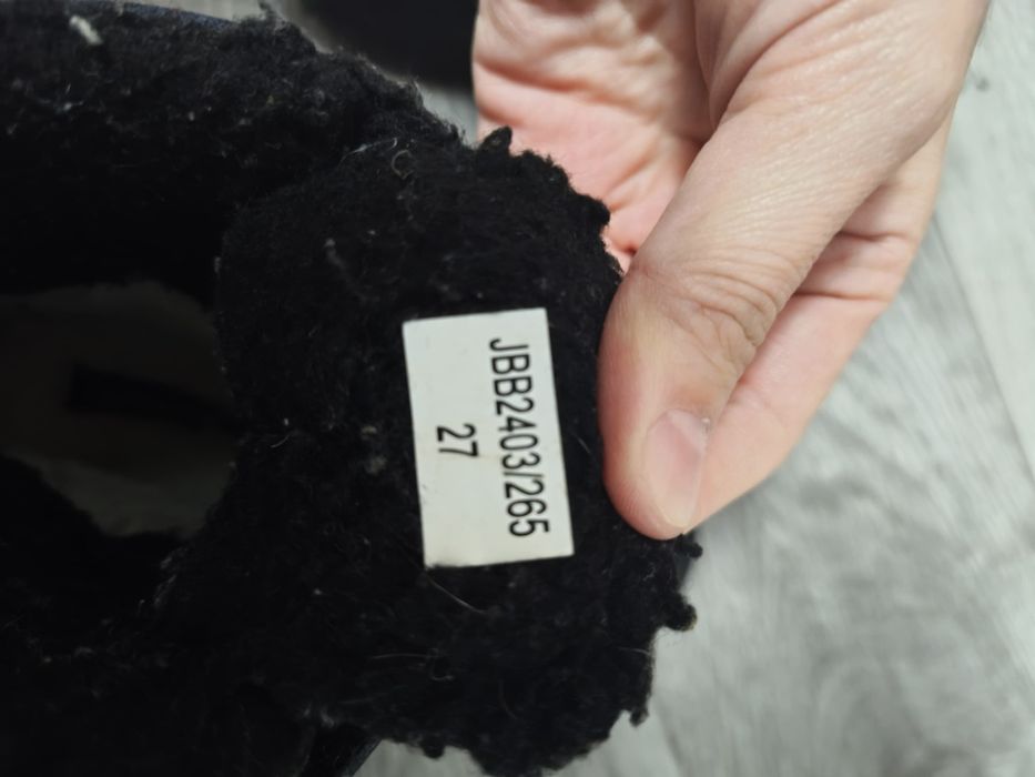 Продам обувь для девочки