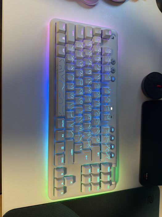 Logitech G715 TKL  Brown