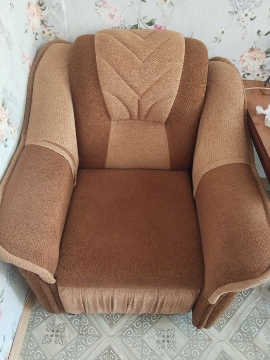 Продам диван И кресло