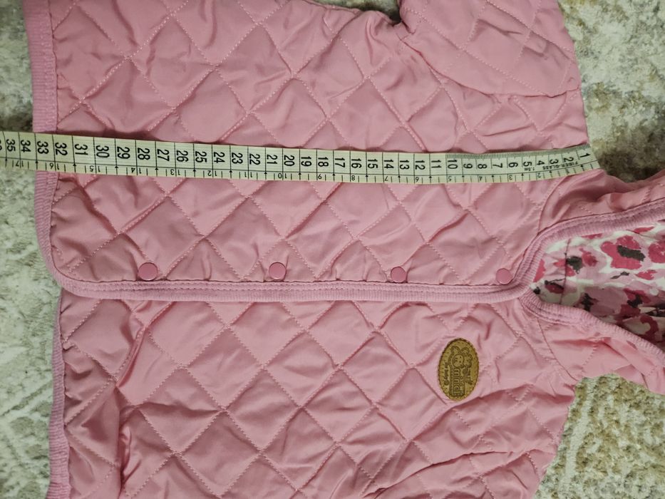 Продам демисезонные куртки для девочек