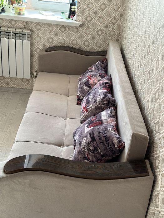 Продам диван с креслом