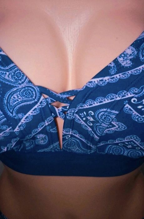 Costum de baie din doua piese. Marime 42