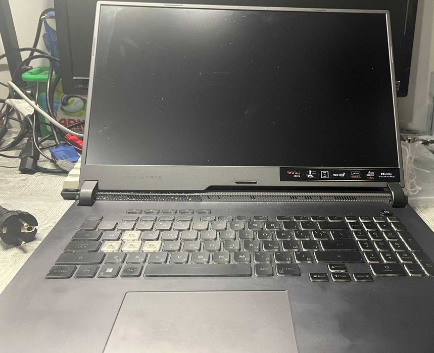 ASUS ROG G713 Ryzen 7 6800h, RTX 3060, 16gb ram, 360hz