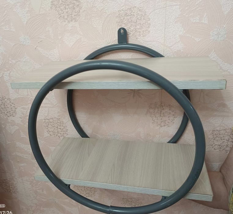 Продам полки 2 шт