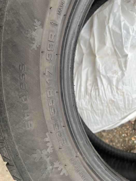 Шины зима 235/55/17 кроссовер