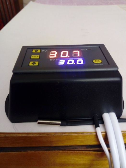 Дигитален терморегулатор с двоен дисплей