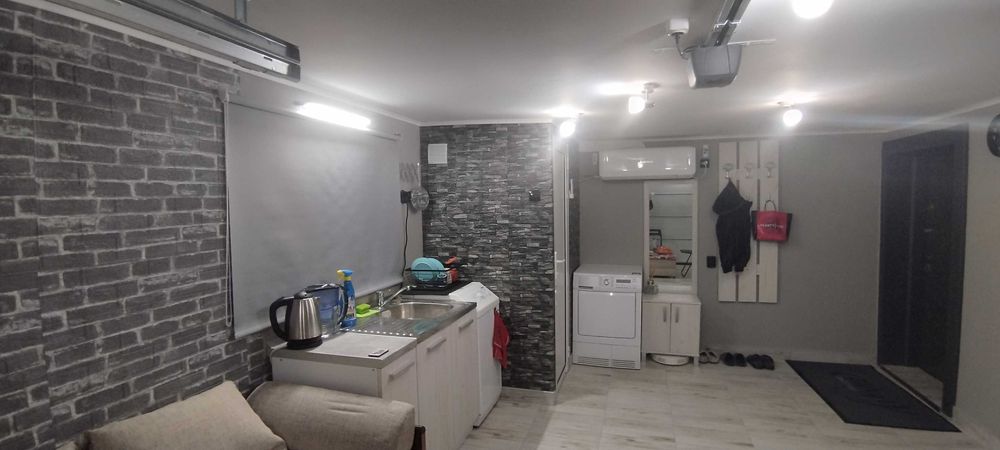 Луксозен гараж - Мини едностаен  2 в 1, Ателие