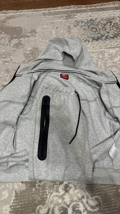 Двойка Nike Tech Fleece