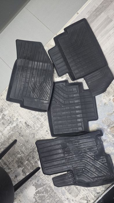 Полики  бу  от черии 7 про