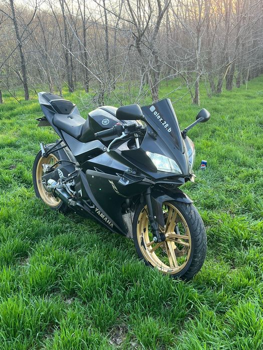 Vând motocicleta