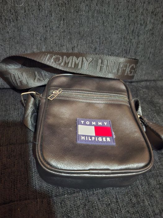 Borseta- Tommy Hilfiger
