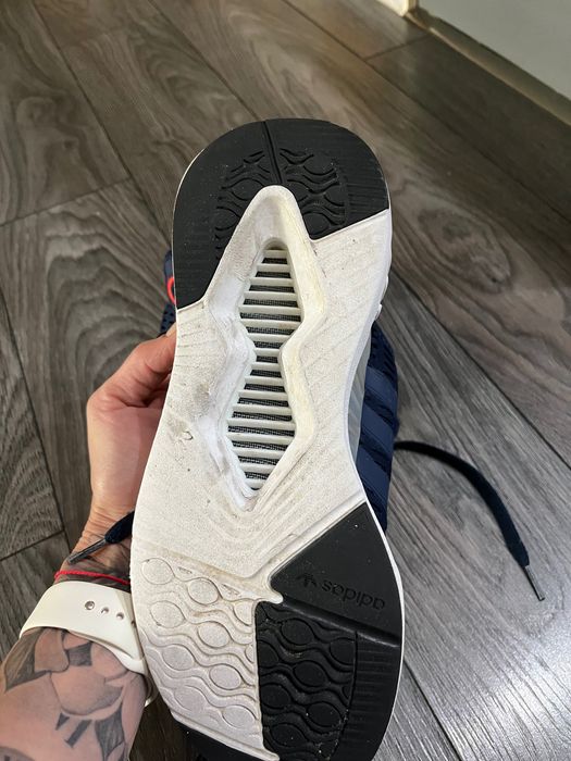 Маратонки adidas