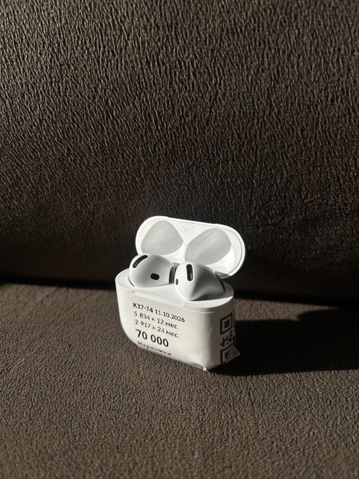 AirPods 4 с шумоподавлением