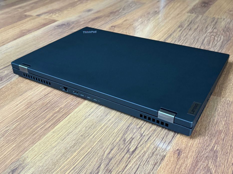17.3' Full HD i7-10750H Lenovo ThinkPad P17 32GB DDR4/512GB/Nvidia 4GB