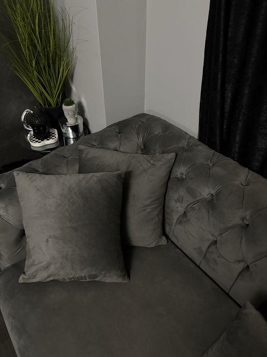 Чисто нов диван, правен по поръчка