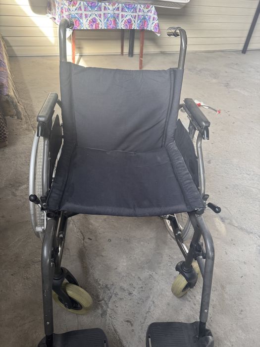 Продам инвалидную каляска