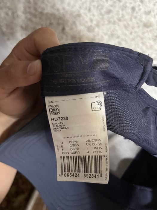 Продам кепку Adidas