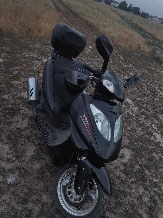 Продам скутер Fiery