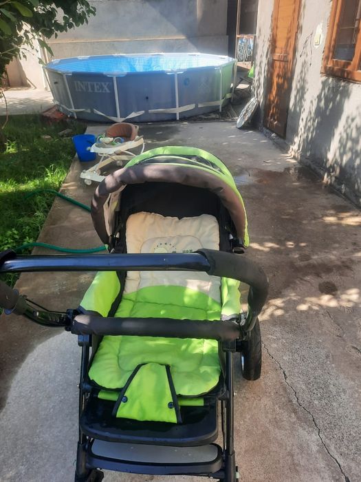 Коляска для ребенка