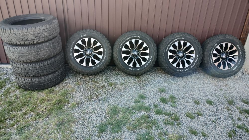 Vând jante originale Toyota Hilux265/65/17 și 265/60/18