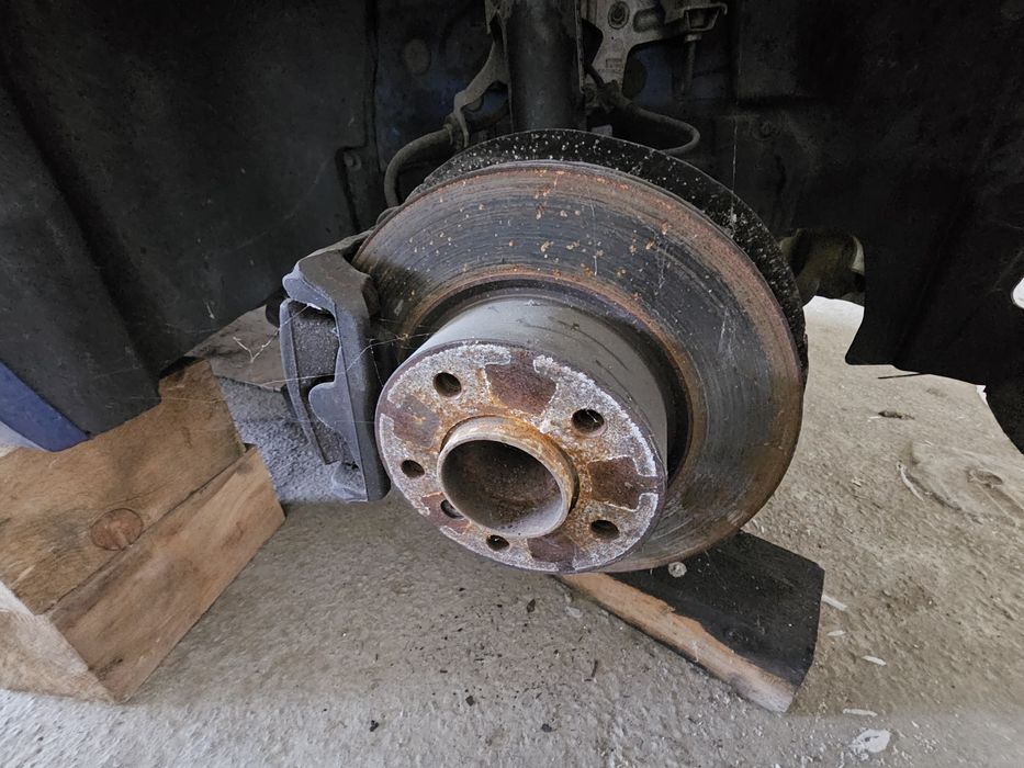 Amortizoare , arcuri ,suspensie BMW 2.0 diesel N47 , E87  ,31316786017