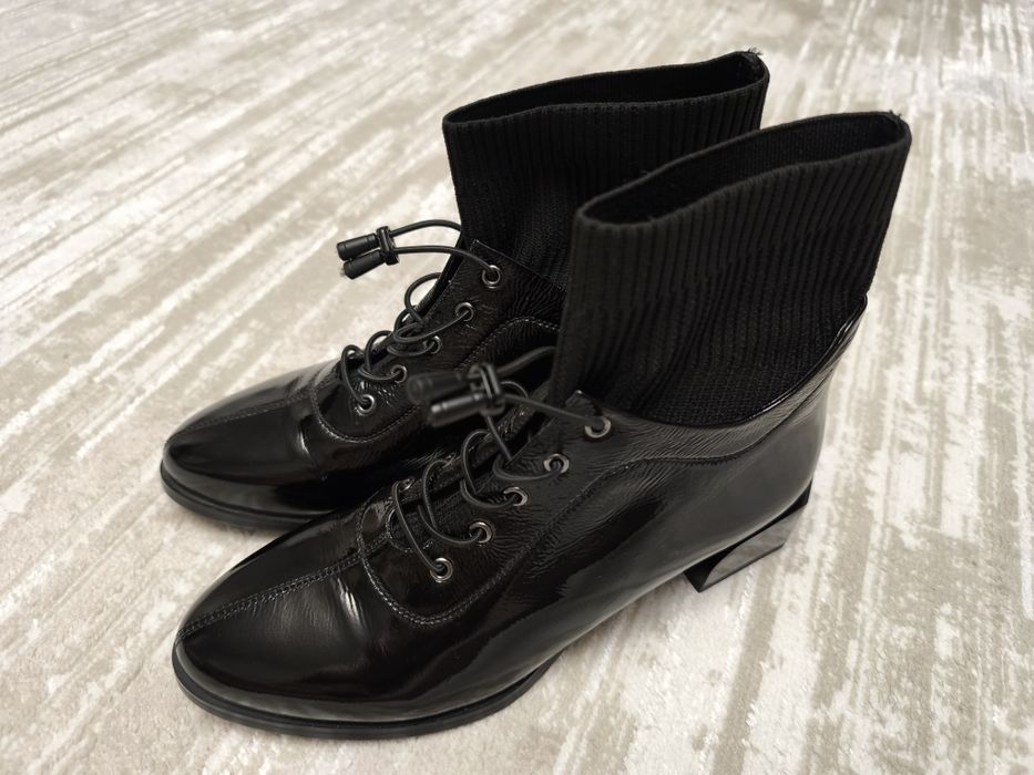 Женские осенние ботинки