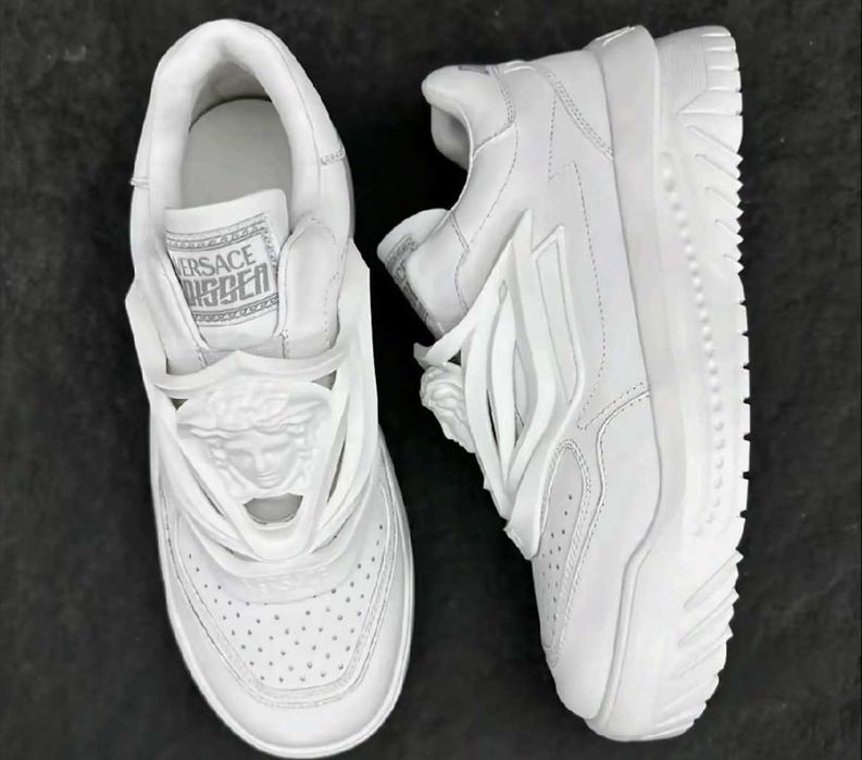 Vand versace odissea white. orice marime disponibila!