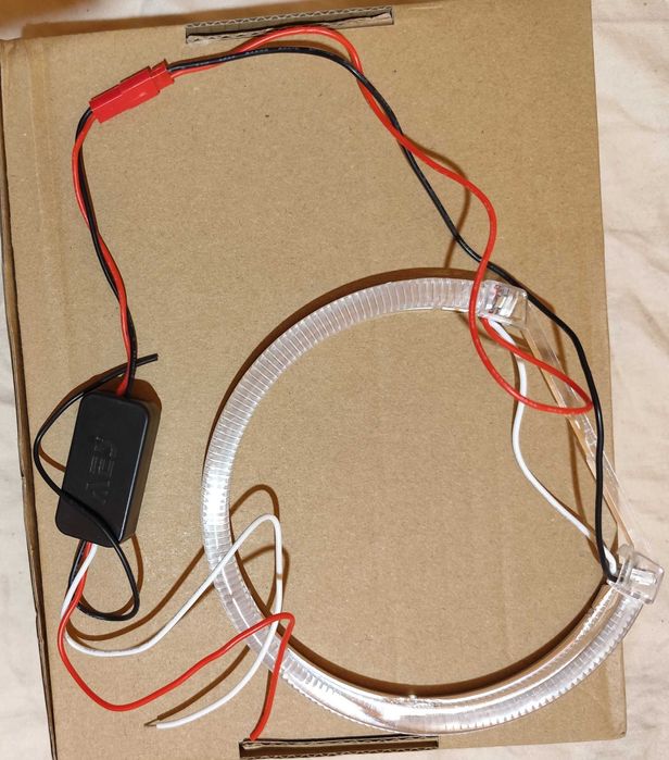 4 БРОЯ ЧИСТО НОВИ LED ангелски очи-бели (с dimmer) за BMW E36/E38/E39