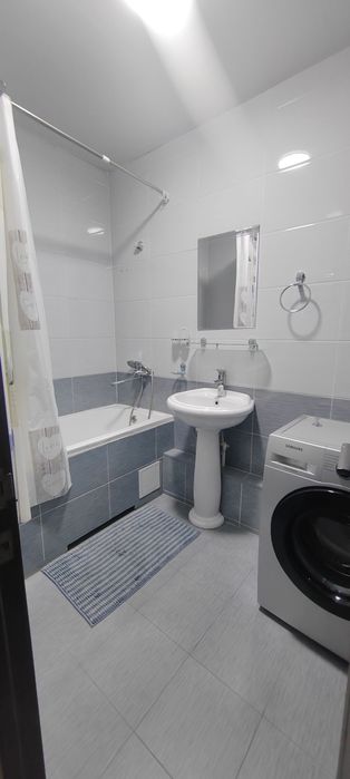 Продаётся 2 комнатная Ойбек с мебелью и техникой