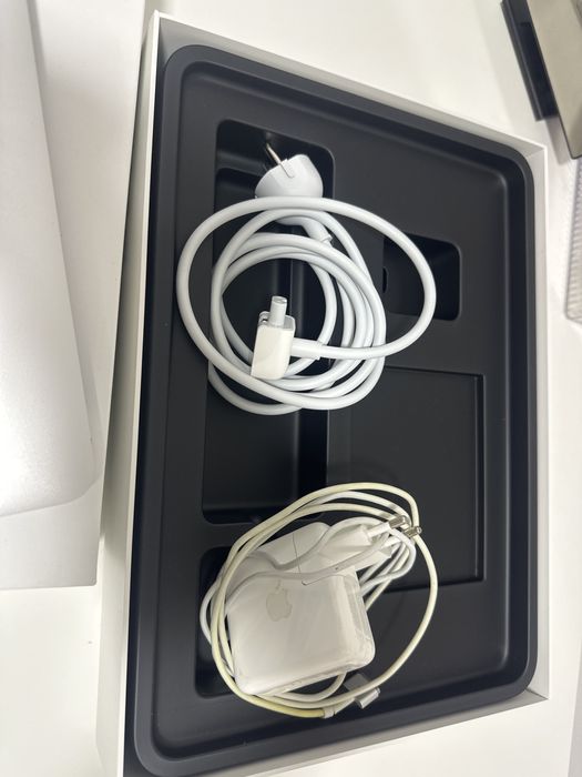 Mac book air (13-inch,2017)